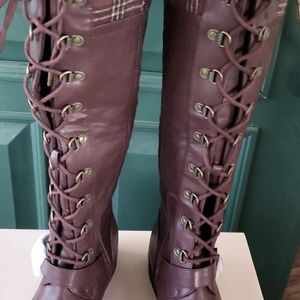 Boots to the knee brand new.